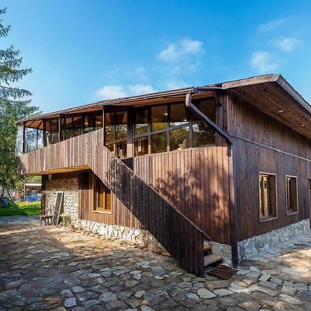 Ecolife Lodge Hotel & Restaurant 斯捷潘纳万 外观 照片