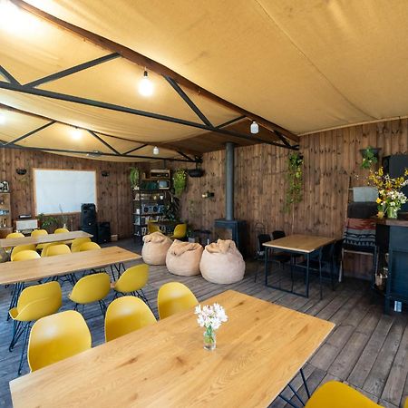Ecolife Lodge Hotel & Restaurant 斯捷潘纳万 外观 照片