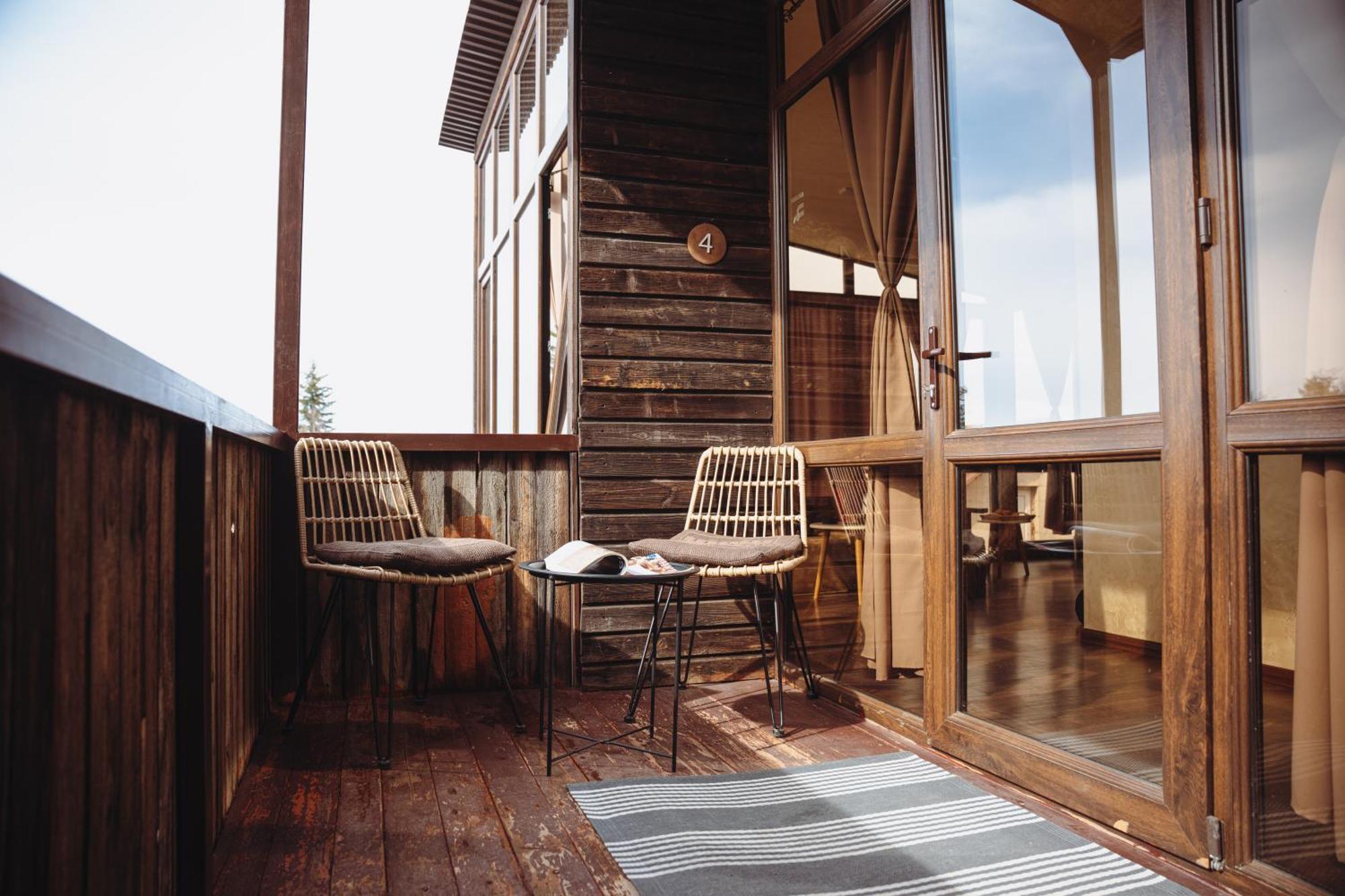 Ecolife Lodge Hotel & Restaurant 斯捷潘纳万 外观 照片